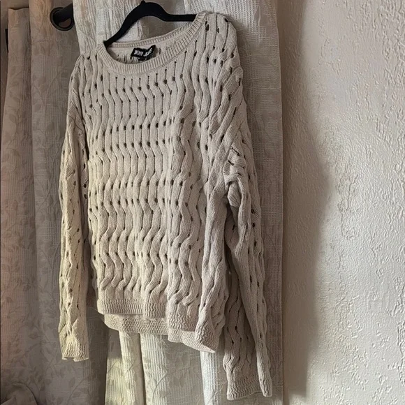 DKNY Textured Knit Women’s Sweater in Light Beige With Glitter/Shiny Finishes - Picture 7 of 9